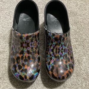 Dansko  Leopard Patent Leather Clogs  Black Metallic Sz 41/10.5 bright colors